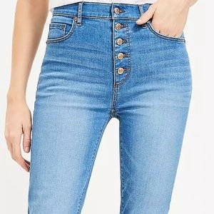 NWT Button Front High Rise Kick Crop Jeans in Bright Mid Indigo Wash Size 26/2